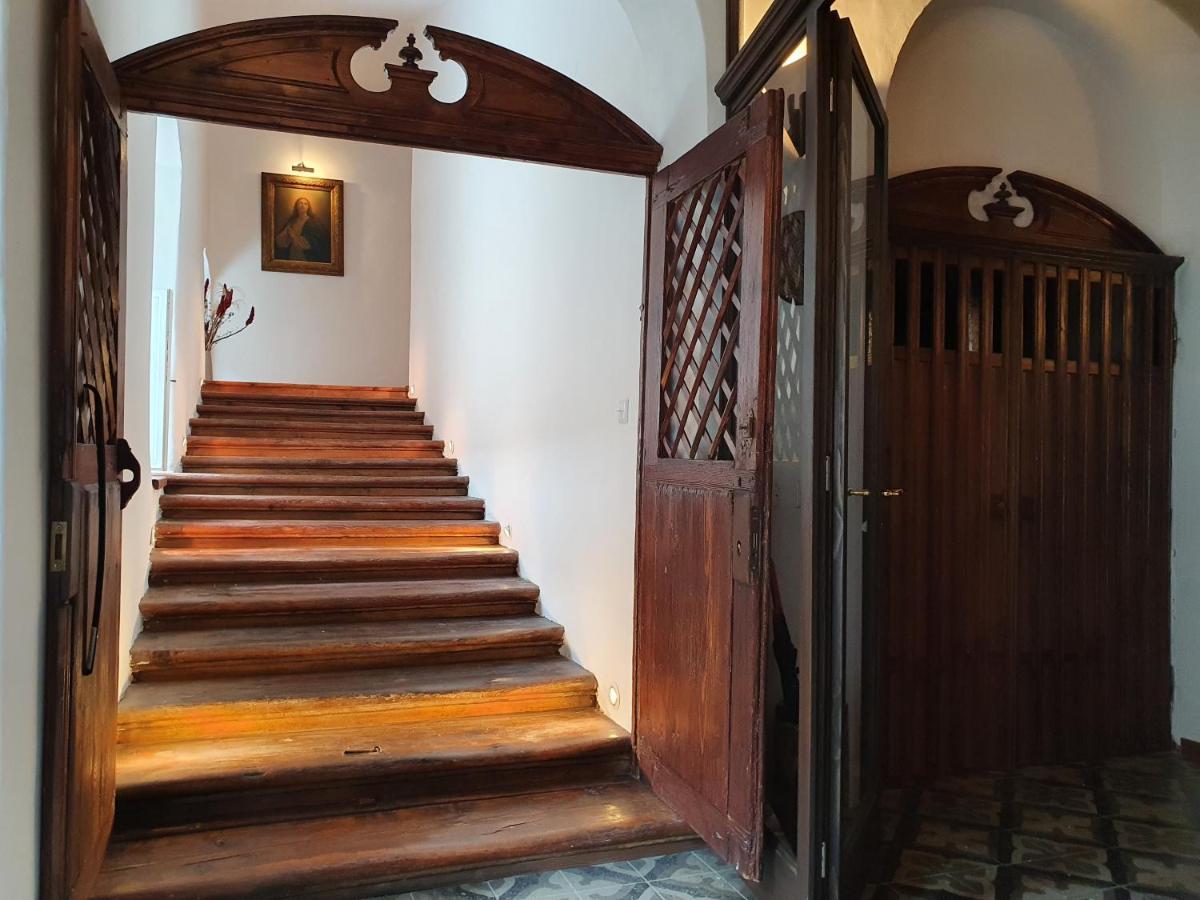 Apartman Fara Vcelakov Buitenkant foto